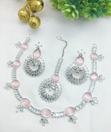Zarcon necklace set with earrings and tika