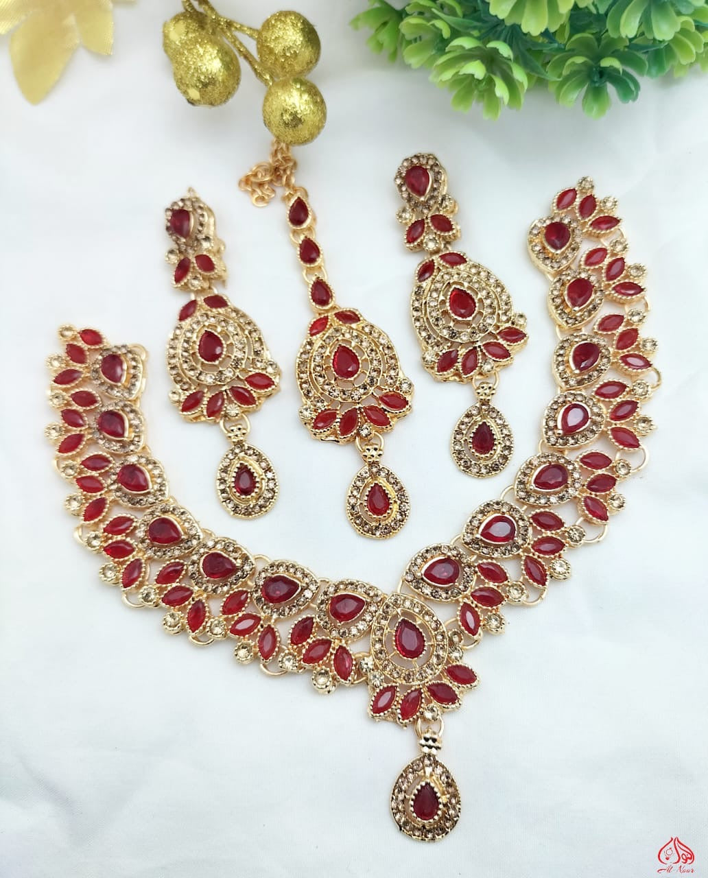 Traditional Zarcon Necklace Set
